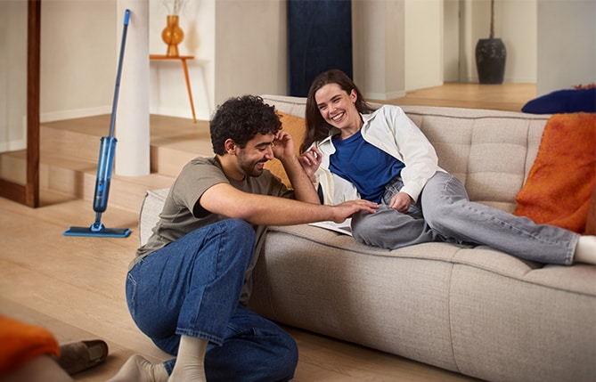 Philips OneUp &Uuml;r&uuml;n Videosu K&uuml;&ccedil;&uuml;k Resmi