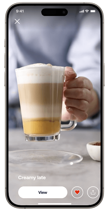 Kahve tarifinin yer aldığı HomeID ekranı gözüken akıllı telefon